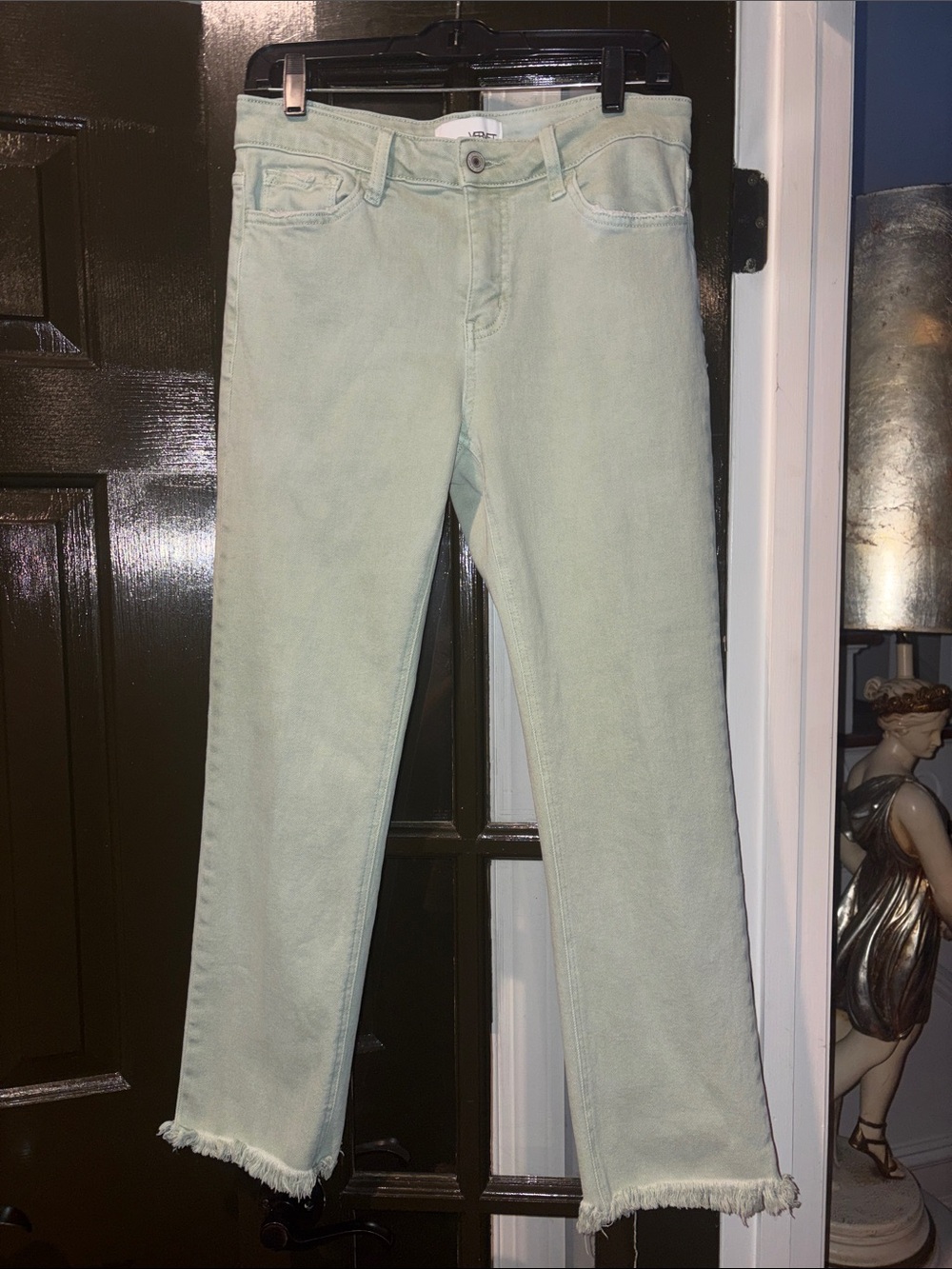 VERVET Women's Mint Green Frayed Hem Ankle Jeans